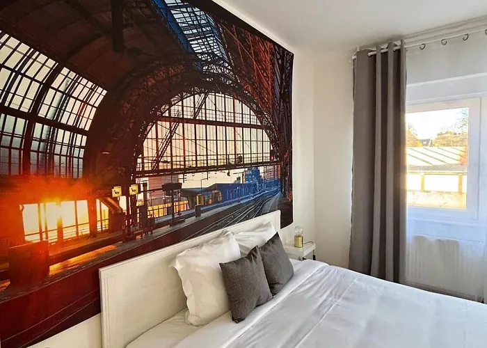 Vintage Station Apartment Ans