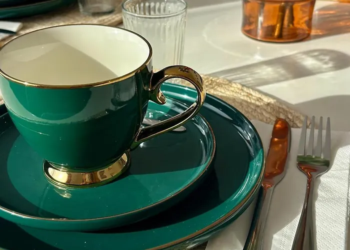 Vintage Station Apartment Ans